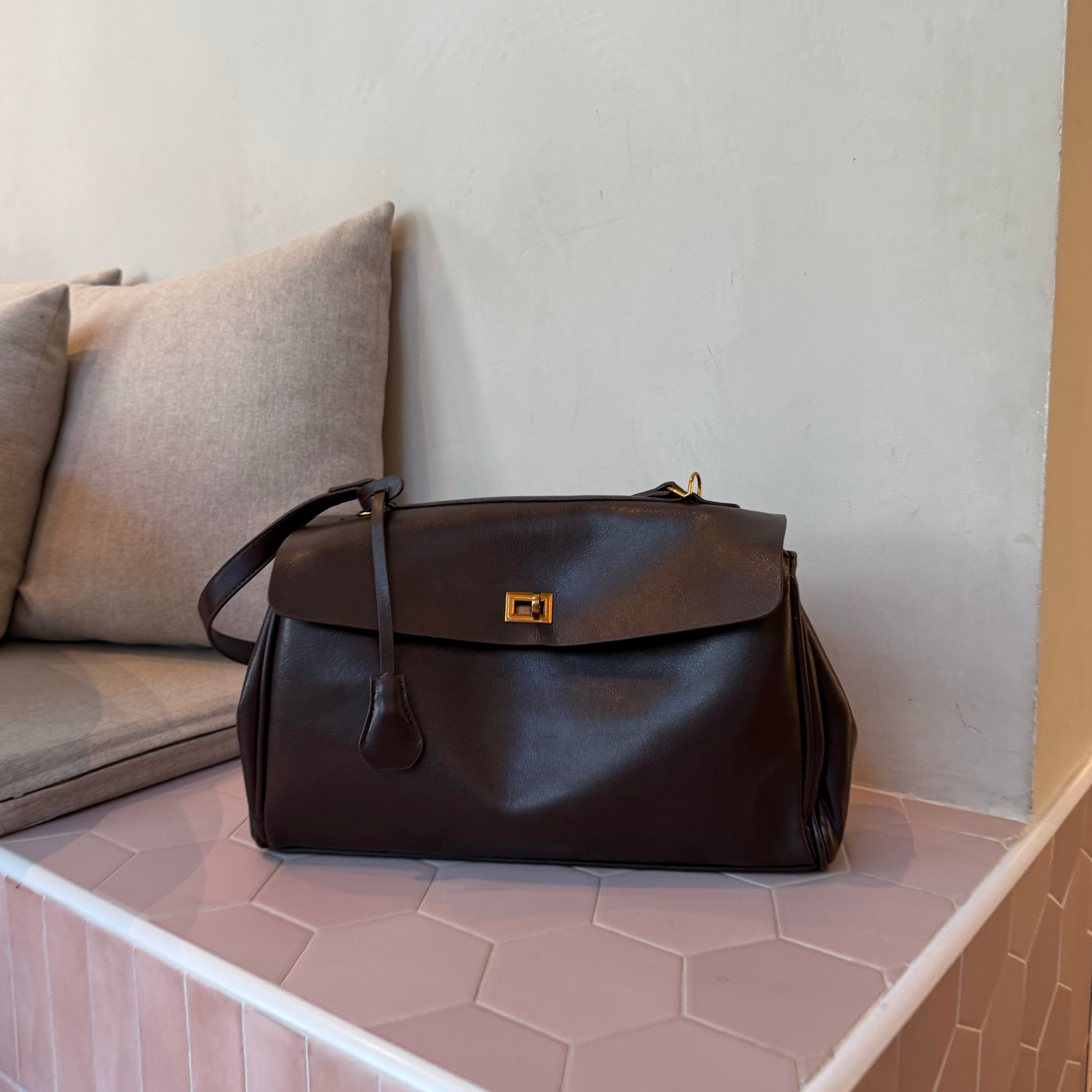 Marijke | Tijdloze Vegan Leather Tas Met Lucky Charm & Vintage Look