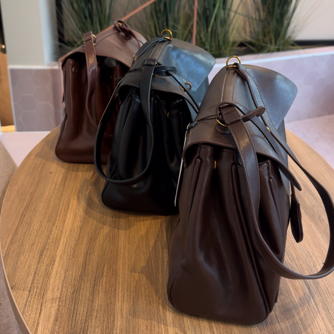 Marijke | Tijdloze Vegan Leather Tas Met Lucky Charm & Vintage Look