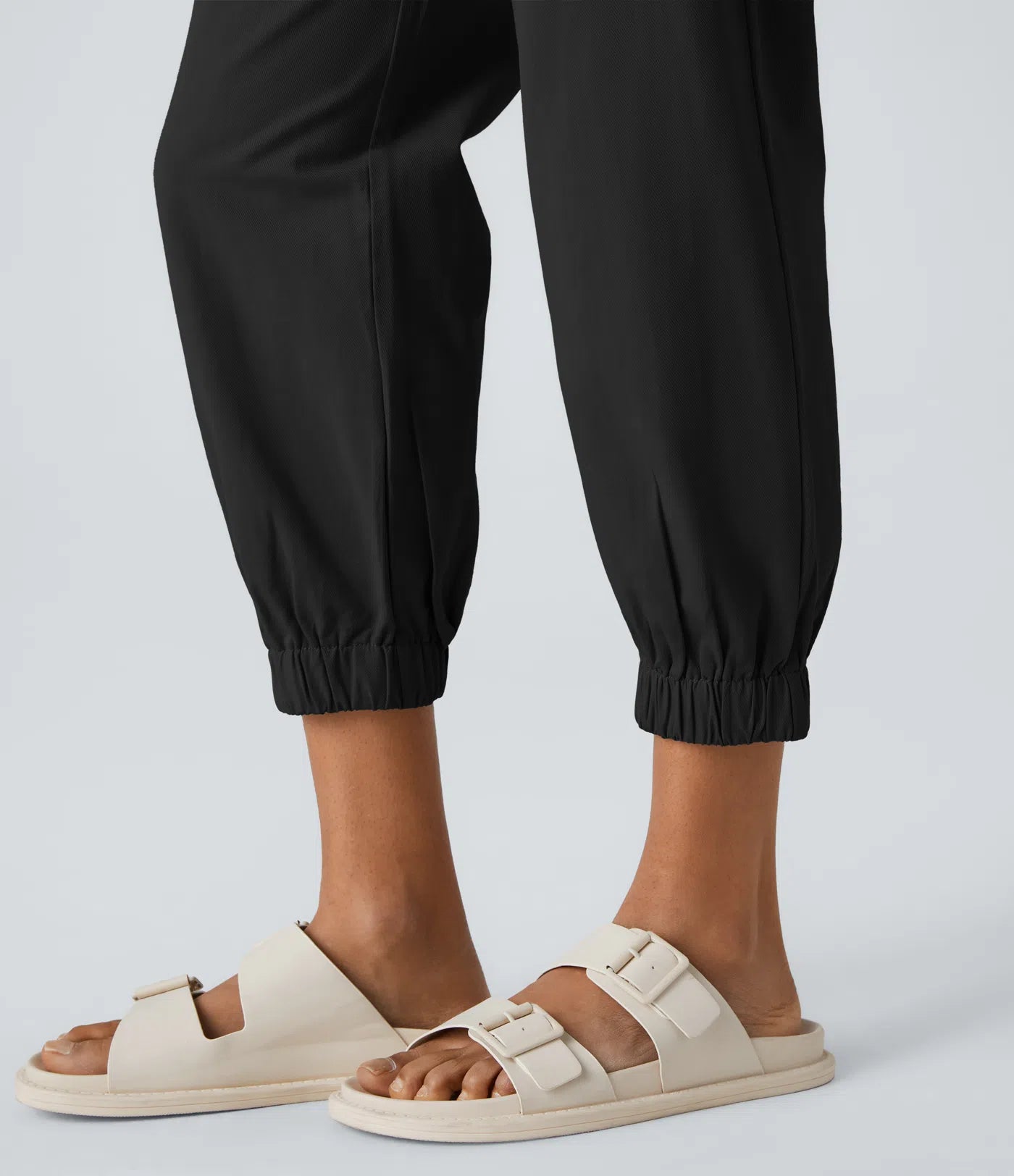 Marianne | Katoenen Broek met Knopen, Rits en Praktische Zakken