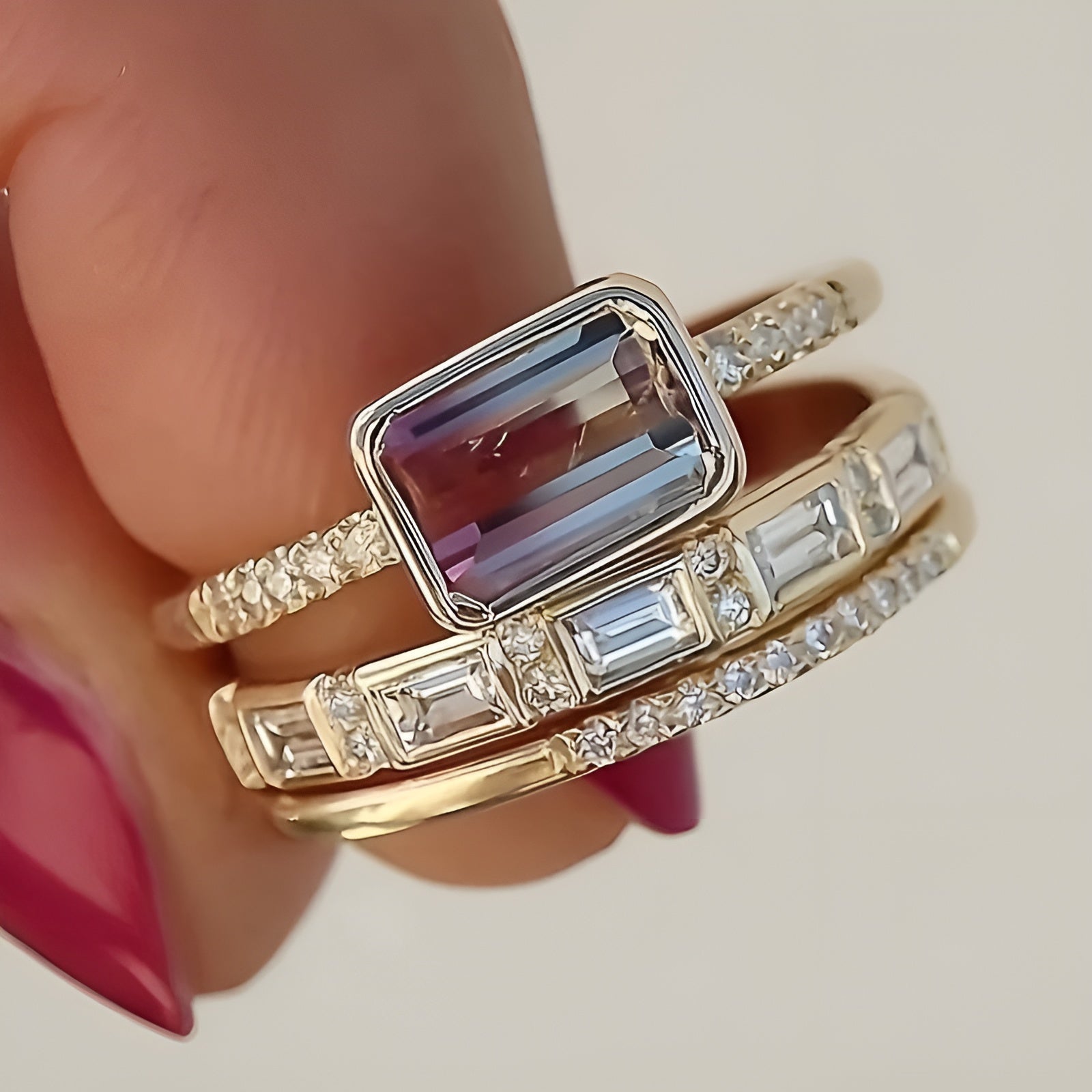 Set glanzende glazen ringen